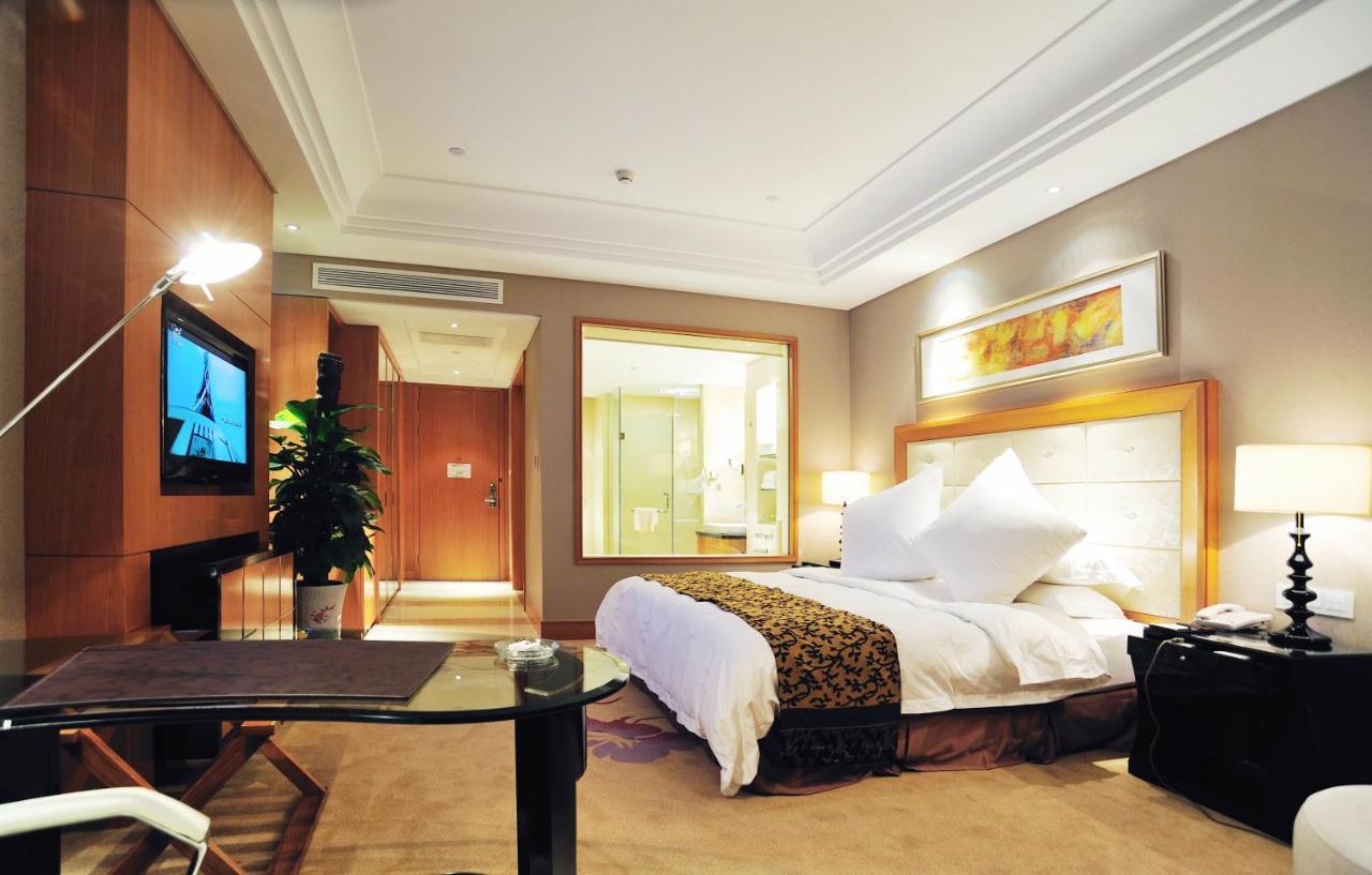 Hotel Wyndham Xinyang Downtown Exterior foto